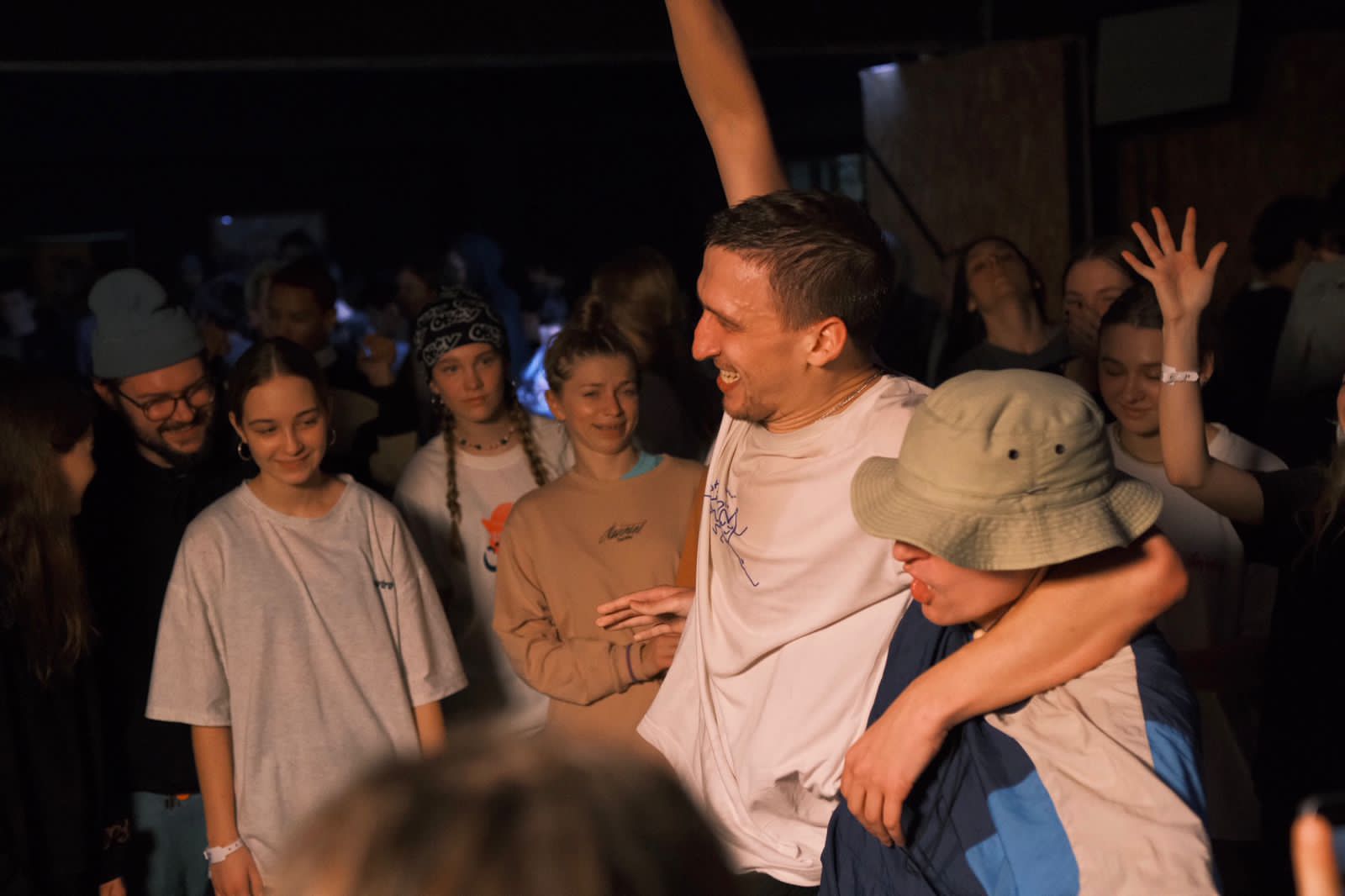 я ватник. ватник я и колорад. ванька фуфайка песня. ватник демотиваторы. ватник хохол.